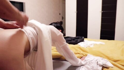 极品泄密流出❤️东航空姐邻居骚母狗穿着汉服幽会隔壁王胖子换装Sm制服做爱被操到潮喷