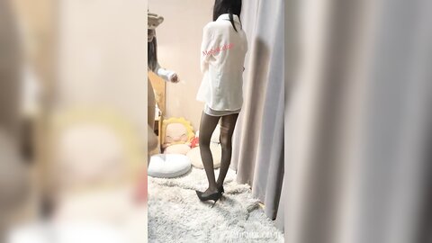 黑白丝姐妹花堪称黑白无常人年轻腿修长逼逼超粉嫩
