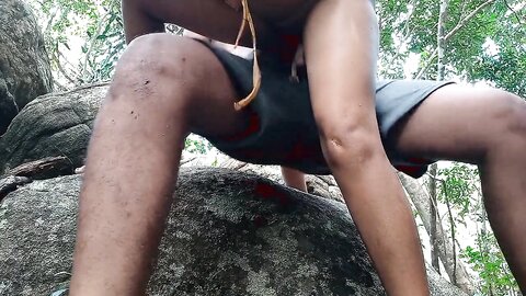කෑල්ලව කැලේ එක්කන් ගිහින් ගල උඩ තියලම පූසා කෑව