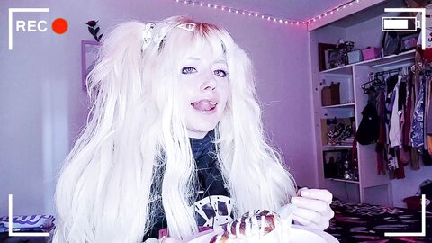 ⋆｡°✩ ˗ˏˋ ☆ ˎˊ˗ Cinnamon Rolls On My Unicorn Plate ⋆｡°✩ ˗ˏˋ ☆ ˎˊ
