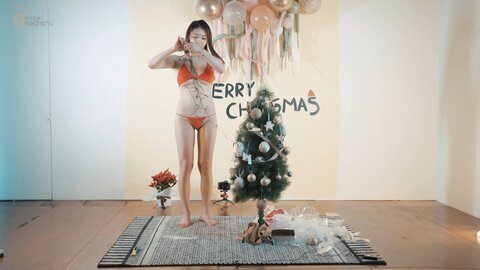 Korean Realgraphic No.040 - Making a Merry Christmas