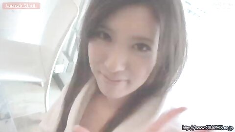 [Graphis] First Gravure - Yui Kasuga 春日由衣 (120P+5Vid)