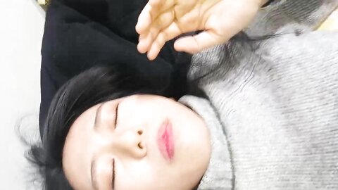 ⚫️⚫️贵在真实无滤镜，小情侣出租房露脸性爱自拍，美女的鲍鱼挺肥阴唇一大一小还黑但是淫水挺多，无套啪啪口爆吞精很刺激