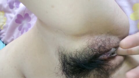 《百度云泄密》美女大学生和男友之间的私密分手后被曝光