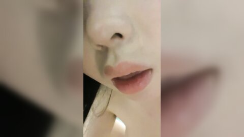大奶女友 啊啊老公操我骚逼 在家爱爱 被大鸡吧男友无套输出 上位骑乘边操边喷 奶子哗哗 射了满满一奶子