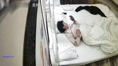 安防酒店偷拍❤️少妇老公出差凌晨约炮单位帅哥被口爆各种姿势草一遍还不满足