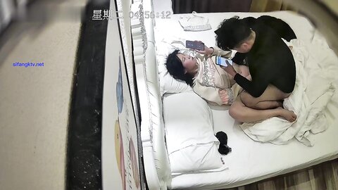 安防酒店偷拍❤️少妇老公出差凌晨约炮单位帅哥被口爆各种姿势草一遍还不满足