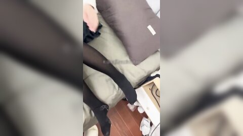 小母狗 你不喜欢我跟他睡我就回来 是不是有姨妈血也要被主人干 Jk小母狗耳光啪啪响被无套内射母狗