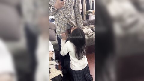 小母狗 你不喜欢我跟他睡我就回来 是不是有姨妈血也要被主人干 Jk小母狗耳光啪啪响被无套内射母狗