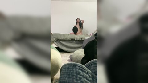 平头哥单身宿舍约炮极品身材的粉嫩小女友❤️各种姿势啪啪完美露脸