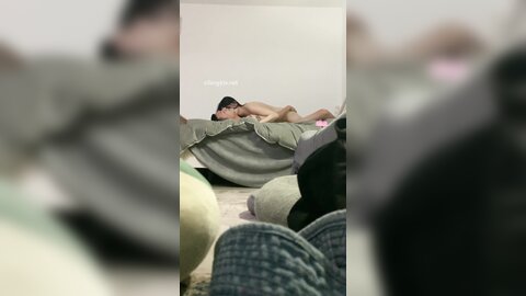 平头哥单身宿舍约炮极品身材的粉嫩小女友❤️各种姿势啪啪完美露脸