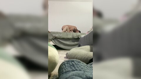 平头哥单身宿舍约炮极品身材的粉嫩小女友❤️各种姿势啪啪完美露脸