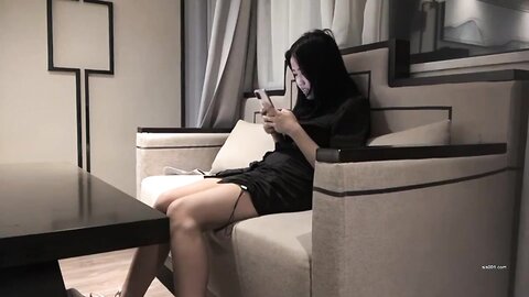 清纯四川美眉 你插不进去 啥子还想后入阿 我再试一下怎么后入不了妈的 胖哥貌似鸡鸡太短好多姿势做不了