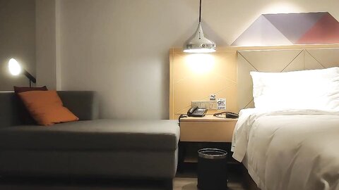 漂亮黑网丝小少妇 太亮了没有情调 啊用力好多水 太能搞了你老婆很性福 被大哥从床上操到沙发 浪叫不停