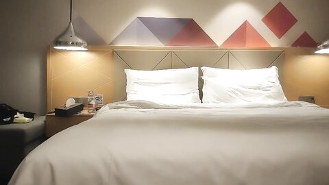 漂亮黑网丝小少妇 太亮了没有情调 啊用力好多水 太能搞了你老婆很性福 被大哥从床上操到沙发 浪叫不停