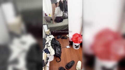 调教Jk肉丝小母狗 今天骚逼怎么这么湿啊 被爸爸操的 深喉吃鸡牙齿刮到弟弟直接一嘴巴 把小狗的骚穴灌满精液