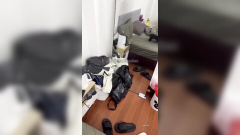 调教Jk肉丝小母狗 今天骚逼怎么这么湿啊 被爸爸操的 深喉吃鸡牙齿刮到弟弟直接一嘴巴 把小狗的骚穴灌满精液