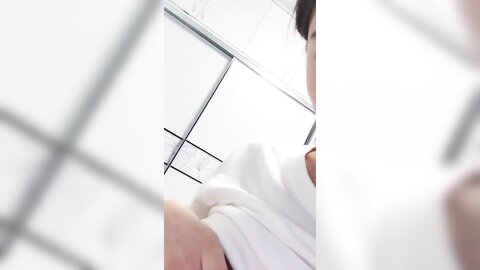 高颜大奶小少妇 你今天水咋那么多 水漫金山 快点你没戴套 在家被大鸡吧小哥无套输出 插出一逼白浆