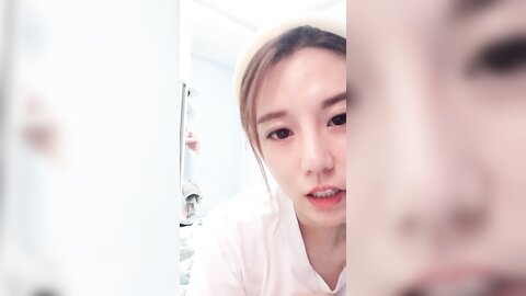 高颜大奶小少妇 你今天水咋那么多 水漫金山 快点你没戴套 在家被大鸡吧小哥无套输出 插出一逼白浆
