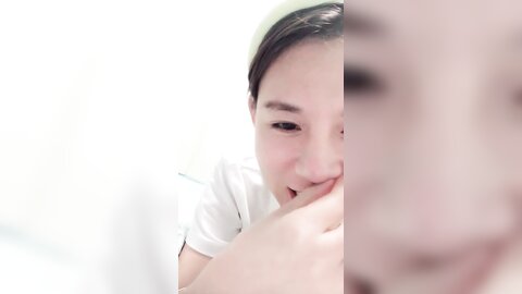 高颜大奶小少妇 你今天水咋那么多 水漫金山 快点你没戴套 在家被大鸡吧小哥无套输出 插出一逼白浆