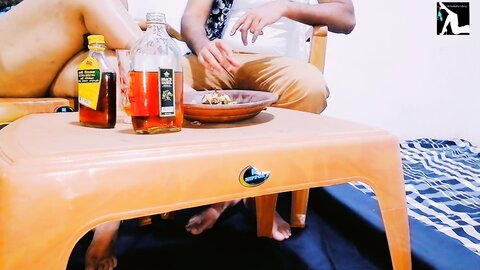 සුද්දොත් හොදට හුකල තියෙන Sri Lankan Night Club Girl Chubby Asian Girl