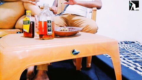 සුද්දොත් හොදට හුකල තියෙන Sri Lankan Night Club Girl Chubby Asian Girl