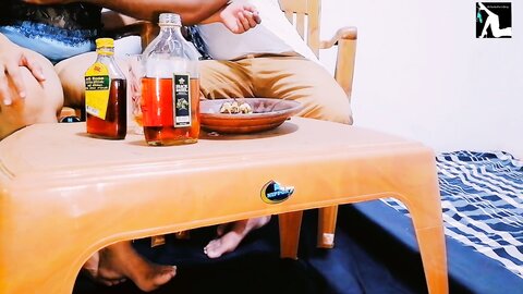 සුද්දොත් හොදට හුකල තියෙන Sri Lankan Night Club Girl Chubby Asian Girl