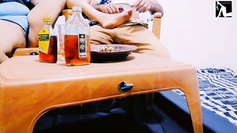 සුද්දොත් හොදට හුකල තියෙන Sri Lankan Night Club Girl Chubby Asian Girl