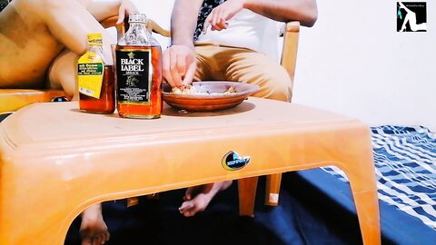 සුද්දොත් හොදට හුකල තියෙන Sri Lankan Night Club Girl Chubby Asian Girl