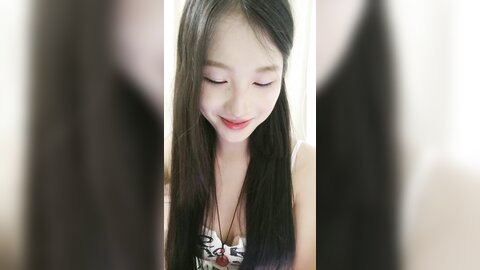❤❤光头大叔最近约的小姐姐2， 洗洗小骚逼开干，埋头舔逼道具抽插，搞的好想要，翘起屁股扣穴后入