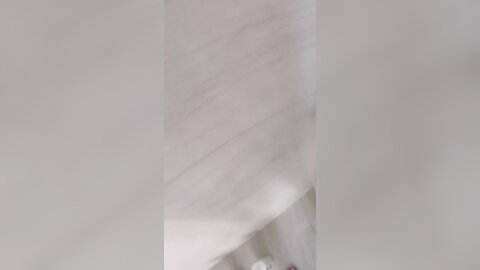极品宝宝妩媚诱人全程露脸被大鸡巴小哥狂草，淫声荡语不断，风骚的白衬衣激情上位，大鸡巴一下顶到宫底刺激
