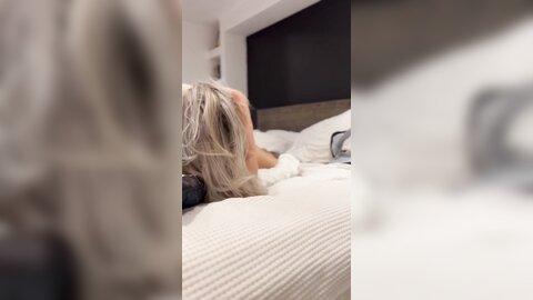 Airport Strangers Watch Till The End