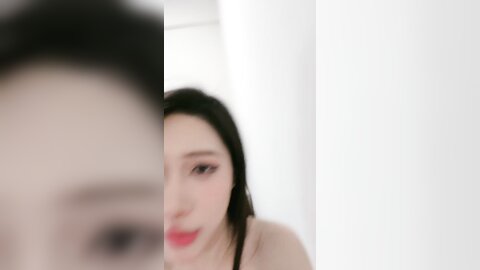 ❤❤性感尤物网红女神，高颜值很是风骚，无毛粉嫩骚逼，揉奶扣穴，爽的小穴湿哒哒，近距离特写超诱惑