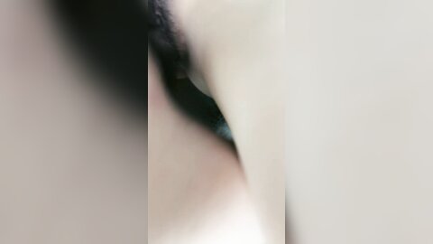 ❤️❤️模特小姐姐，大姨妈刚走干小骚逼，埋头吃屌足交，特写抽插多毛骚穴，翘起屁股后入，无套内射，白浆直流