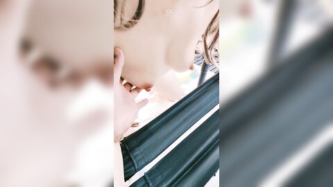 【极品❤️蜜臀嫩穴】7 31超敏感少女 沉浸式后入视角玩穴 插插就抖臀高潮失禁 美妙痉挛收缩 美女阴臀玩具