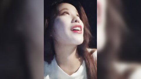 漂亮小姐姐野战 玩男女之间的事 在这里 你确定不要钱 你要给也行 太黄了是不是上火了 喝尿啪啪灌肠