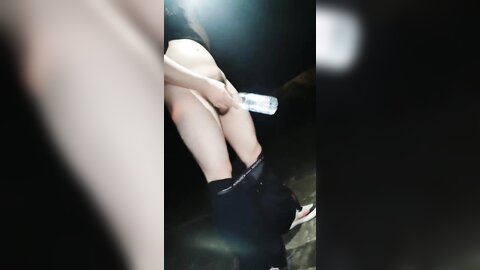 漂亮小姐姐野战 玩男女之间的事 在这里 你确定不要钱 你要给也行 太黄了是不是上火了 喝尿啪啪灌肠