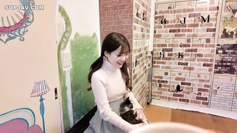 4511406 Exclusive50% off!1490pts until the 9th! ****zynxzjo* !　I`m so cute, I`m in love with a cat on a date at a cat café. The only secret between us is that after the date, she was also crazy about my muscl...