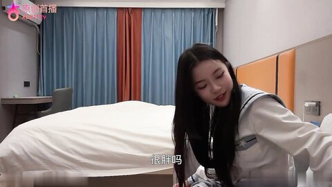 5新片速递探花鸠摩智❤️约操18岁小嫩妹娇小可爱还有Sm的特殊爱好床上床下极致反差在床上淫语不断