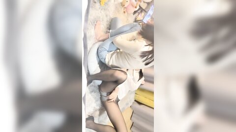 双飞高颜值闺蜜 啊不行了疼 萝莉美眉身材苗条鲍鱼粉嫩 被无套输出 再操御姐型多毛大鲍鱼