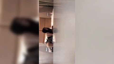 反差00年小嫩妹✅各种角度拍摄 完美露脸，口交内射，大鸡吧把妹子操哭了！ 吞精液 调教 人形小母狗！