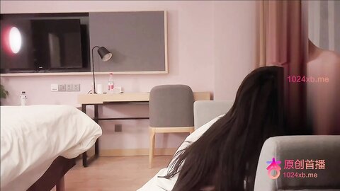 小王探花酒店重金约炮❤️外表很清纯的兼职学生妹各种姿势爆插她的小黑B