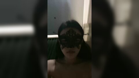 性感风情又妩媚的大奶子姐姐，露脸跟小哥哥啪啪直播大秀，口交大鸡巴让小哥抠逼玩弄各种抽插，浪叫呻吟不止