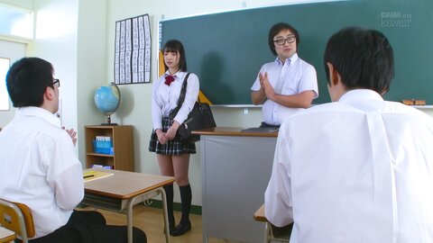 KAWD-816 [Uncensored] She's Not Wearing Panties, and You Can See Her Ass and Pussy Thanks to Her Super Short Miniskirt...