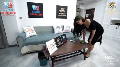 星空传媒XKVP080寂寞风骚后妈勾引儿子吃鸡打炮