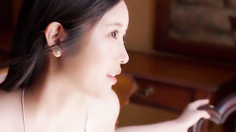FRIDAY GOLD 白雪詩織 絶倫ビンビン・ヌード!!