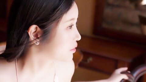 FRIDAY GOLD 白雪詩織 絶倫ビンビン・ヌード!!