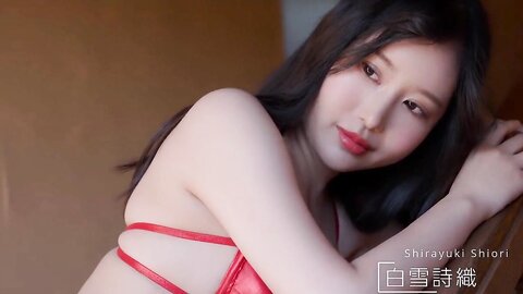 FRIDAY GOLD 白雪詩織 絶倫ビンビン・ヌード!! (2)