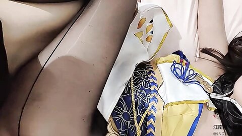 ⚡专约极品学妹大神『江南第一炮总』调教某大学02年清纯女大，在学校装作一副高高在上高冷的样子，在床上大方吃鸡巴