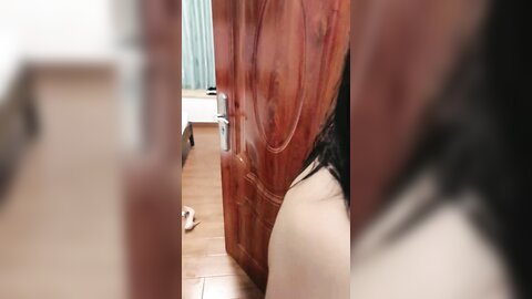 ❤❤最近约的两个极品嫩妹妹，苗条大长腿，多毛紧致嫩穴，翘起屁股疯狂揉穴，骚逼上磨蹭，小穴水嫩多汁
